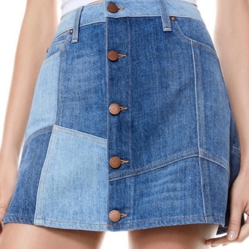 Alice + Olivia Good High Rise Patchwork Denim Happy Go Lucky Button Front Mini - Picture 2 of 8